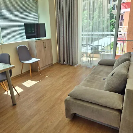 първа линия лазур