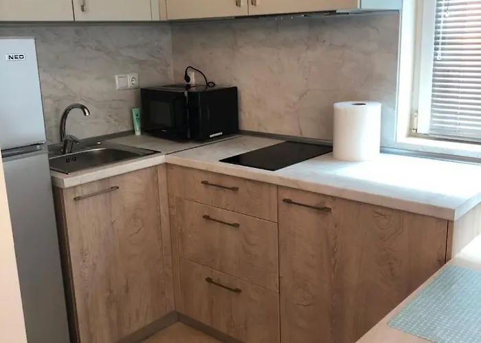 Апартамент първа линия лазур Поморие